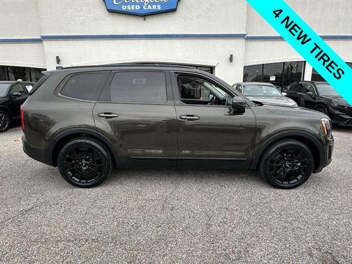 Dark Moss 2022 Kia Telluride EX
