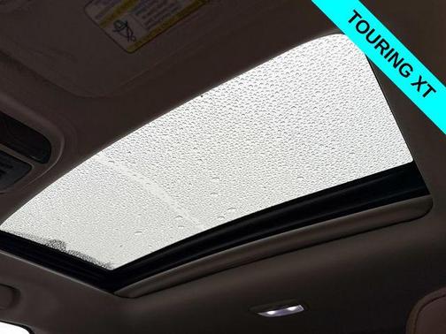 Crystal White Pearl 2024 Subaru Outback Touring XT
