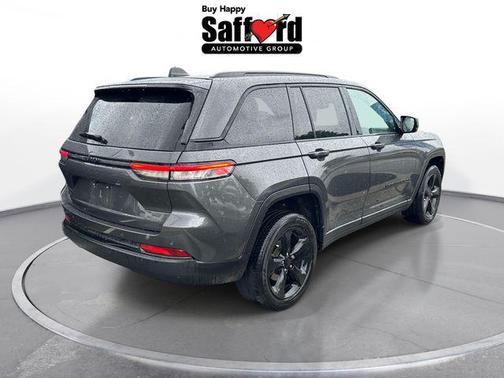 Baltic Gray Metallic Clearcoat 2023 Jeep Grand Cherokee Altitude