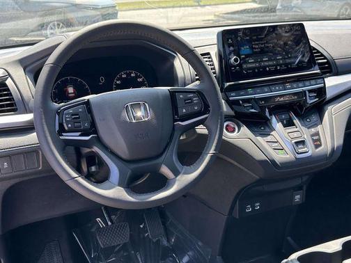 Sonic Gray Pearl 2026 Honda Odyssey Sport-L