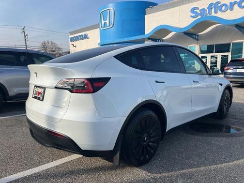 2023 Tesla Model Y Long Range Dual Motor All-Wheel Drive