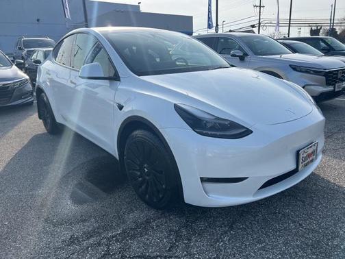 2023 Tesla Model Y Long Range Dual Motor All-Wheel Drive