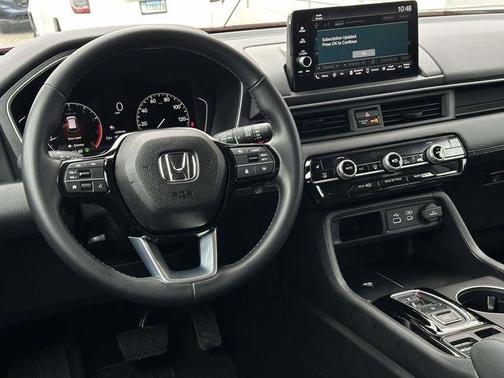 Radiant Red Metallic II 2025 Honda Pilot EX-L