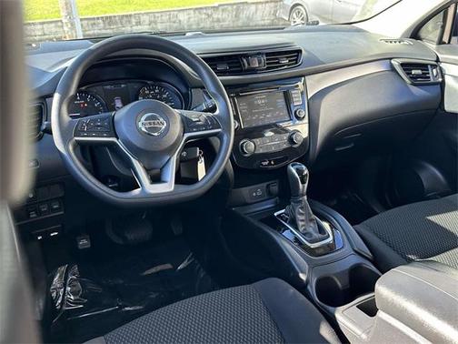 2022 Nissan Rogue Sport S