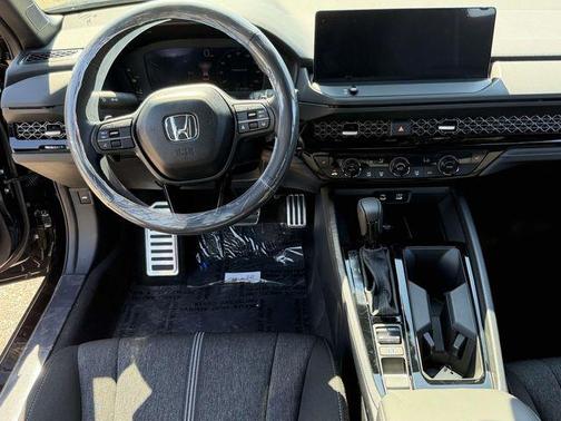 Crystal Black Pearl 2026 Honda Accord Hybrid Sport