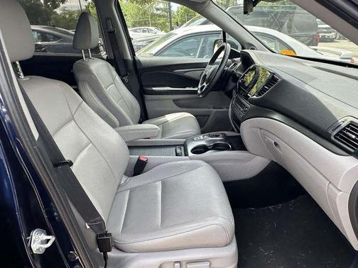 Obsidian Blue Pearl 2022 Honda Pilot 2WD EX-L