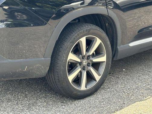 Crystal Black Pearl 2023 Honda Pilot AWD Elite