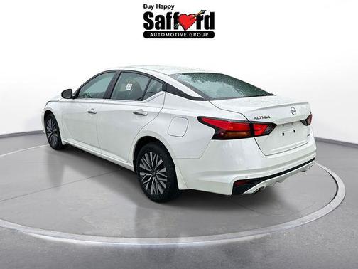 Pearl White Tricoat 2024 Nissan Altima 2.5 SV