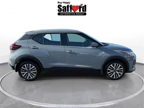 2022 Nissan Kicks SV