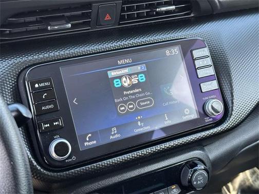 2022 Nissan Kicks SV