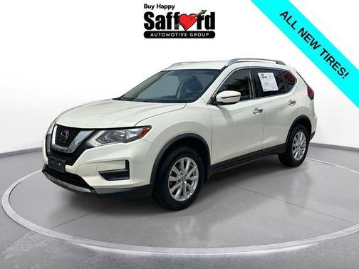 Pearl White Tricoat 2019 Nissan Rogue SV