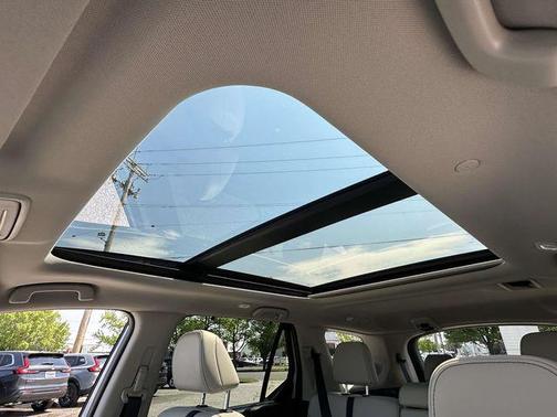 Silver Metallic 2026 Honda Pilot Touring 8-Passenger