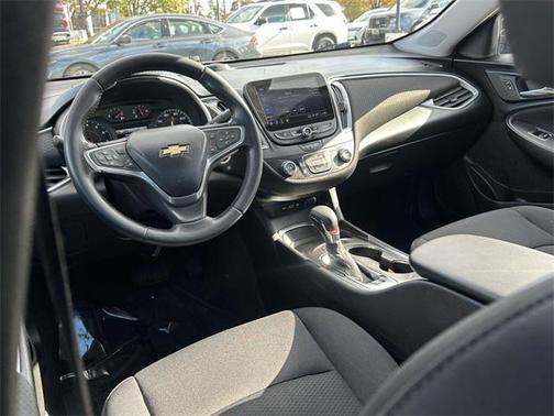 2022 Chevrolet Malibu FWD RS