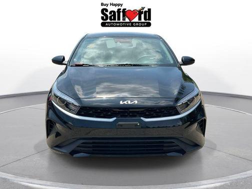 Aurora Black 2024 Kia Forte LXS