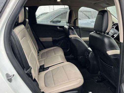 STAR WHITE METALLIC TRI-COAT 2020 Ford Escape Titanium