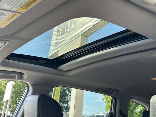 Lunar Silver Metallic 2022 Honda CR-V AWD EX-L