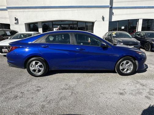 2021 Hyundai ELANTRA SE