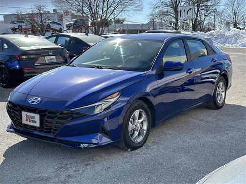 2021 Hyundai ELANTRA SE