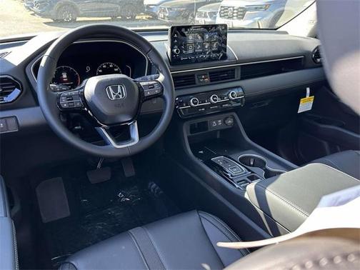 2025 Honda Pilot Touring 8-Passenger