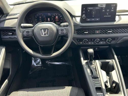 Crystal Black Pearl 2026 Honda Accord SE