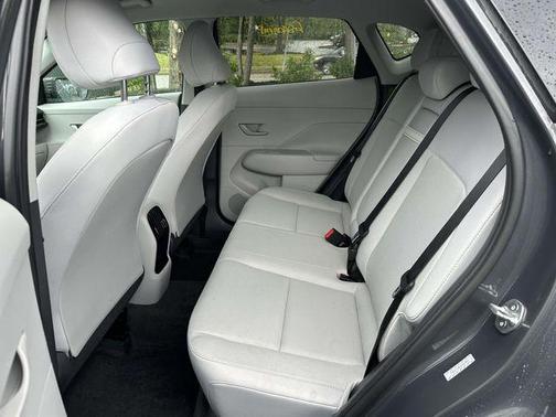Ecotronic Gray Pearl 2024 Hyundai KONA SEL
