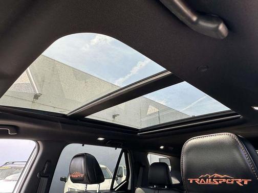 Platinum 2026 Honda Pilot TrailSport