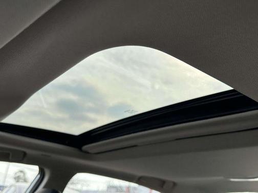 2024 Nissan Altima SR VC-Turbo FWD