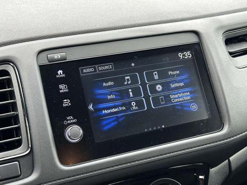 Platinum White Pearl 2022 Honda HR-V AWD Sport