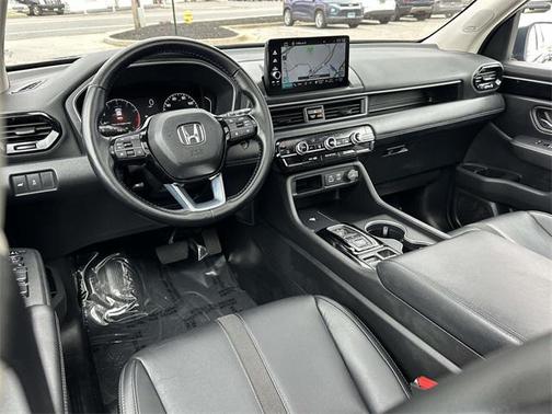 2024 Honda Pilot Touring 8-Passenger