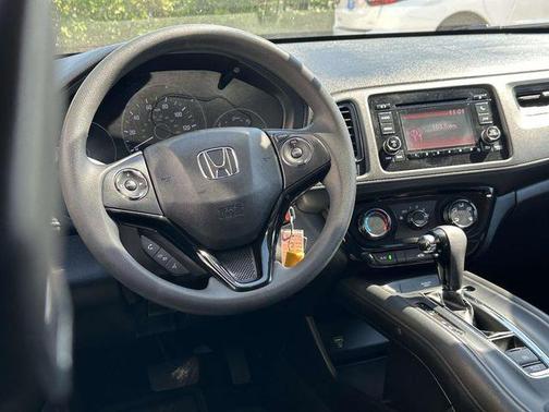 Modern Steel Metallic 2022 Honda HR-V LX