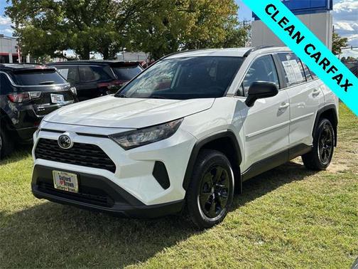 2020 Toyota RAV4 LE