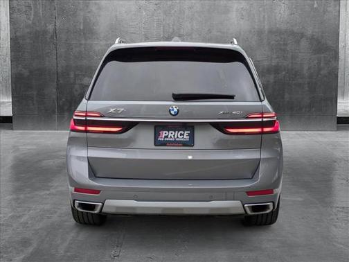 2025 BMW X7 xDrive40i