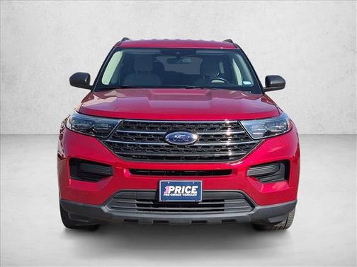 Jewel Red Metallic Tinted Clearcoat 2022 Ford Explorer XLT