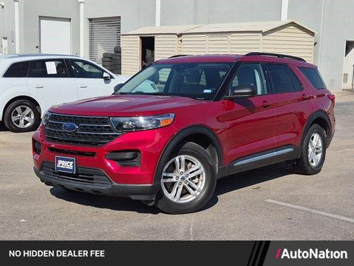 Jewel Red Metallic Tinted Clearcoat 2022 Ford Explorer XLT