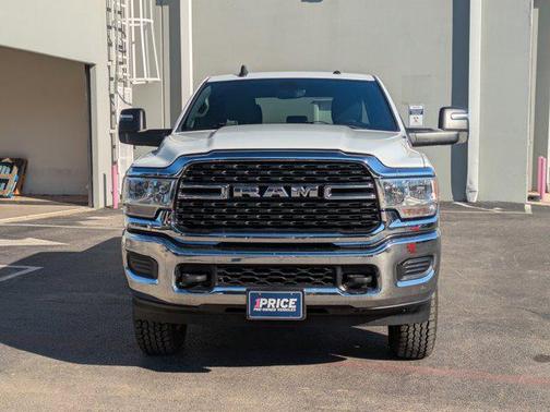 2023 RAM 2500 Big Horn Crew Cab 4x4 6'4' Box