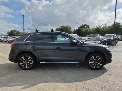 Manhattan Gray Metallic 2021 Audi Q5 45 Premium Plus
