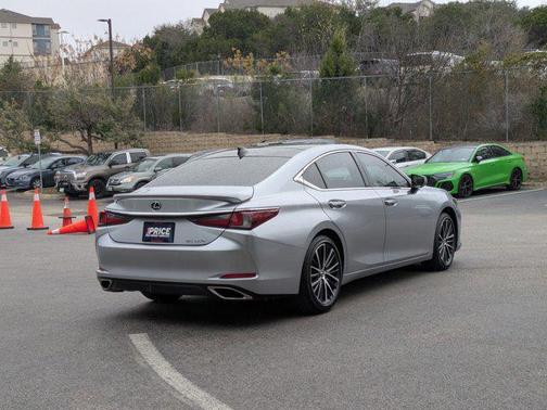 2022 Lexus ES 350 Base