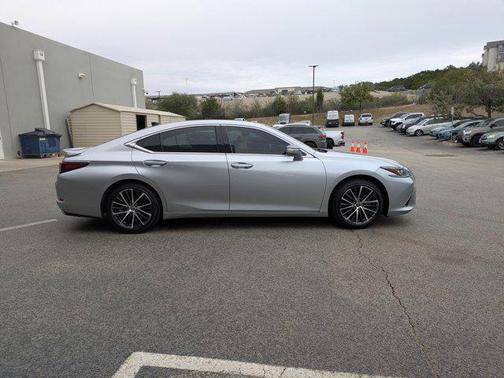 2022 Lexus ES 350 Base