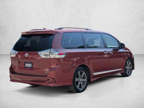 2020 Toyota Sienna SE