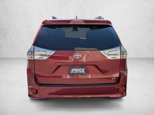 2020 Toyota Sienna SE