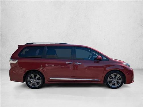 2020 Toyota Sienna SE