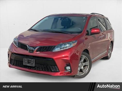 2020 Toyota Sienna SE