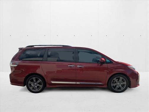 2020 Toyota Sienna SE