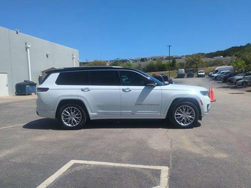 2023 Jeep Grand Cherokee L Summit