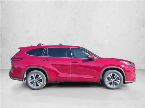 Ruby Flare Pearl 2022 Toyota Highlander XLE