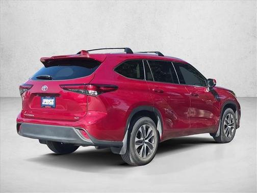 Ruby Flare Pearl 2022 Toyota Highlander XLE