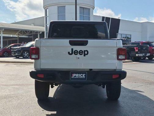Bright White Clearcoat 2025 Jeep Gladiator Sport S