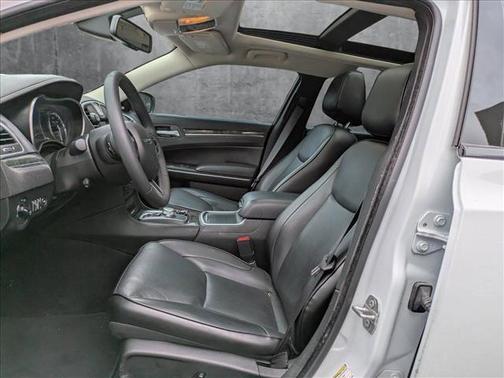 2023 Chrysler 300 Touring