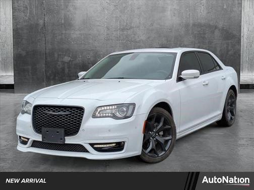 2023 Chrysler 300 Touring