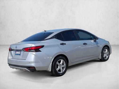 Brilliant Silver Metallic 2021 Nissan Versa 1.6 S